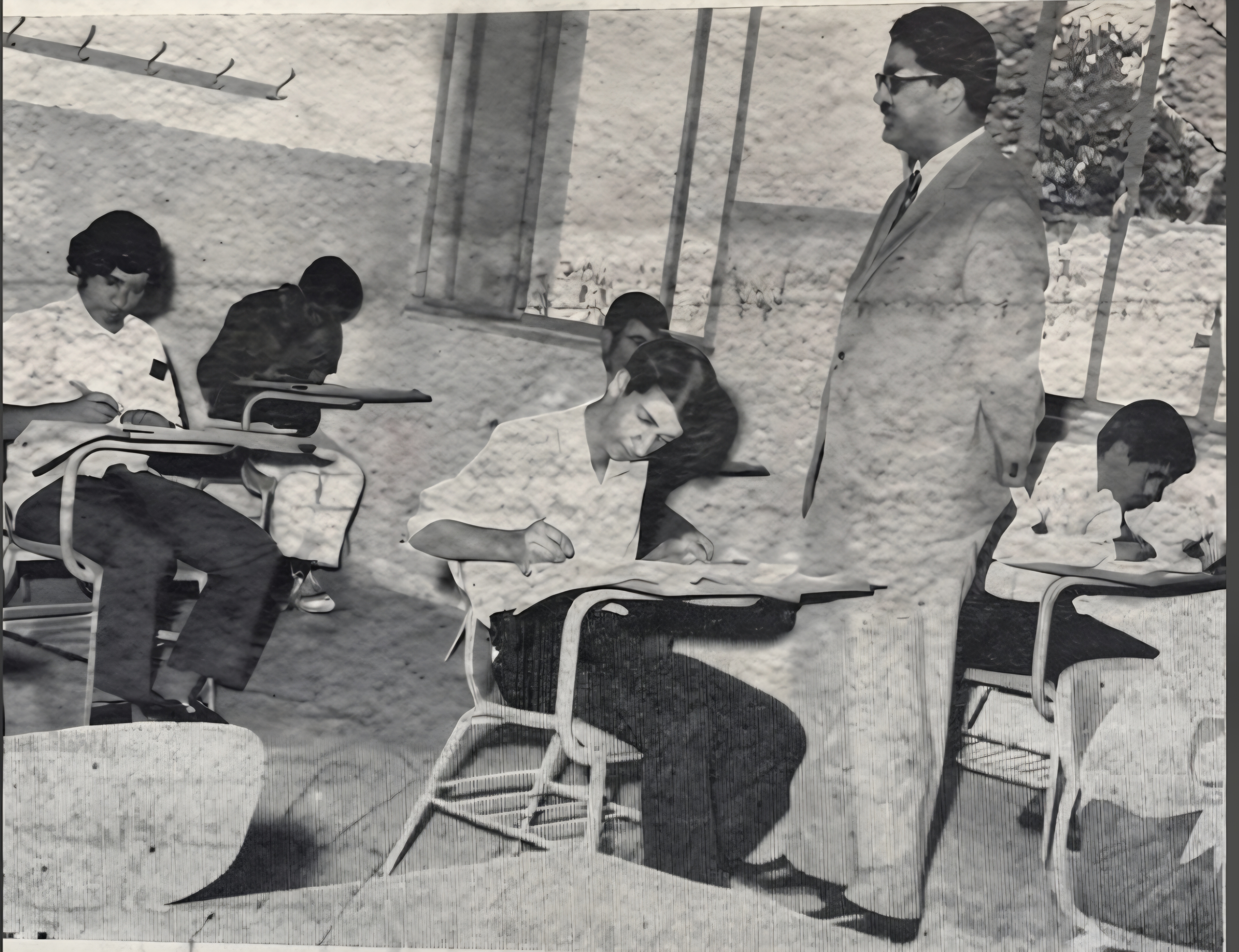 جولة تاريخية لوزير التربية والتعليم الدكتور إسحق الفرحان عام 1972 م ووقفة مع نظام المترك الأردني