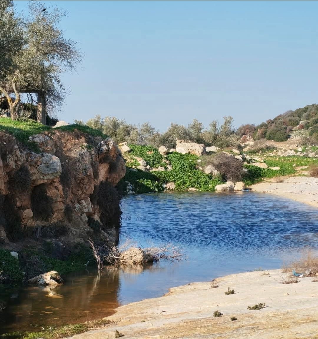 خربة الحاوي : واحة الطبيعة الساحرة والعمق الجغرافي في لواء الكورة