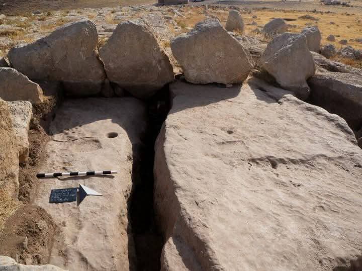 لغز " قرية مريغات " الأردنية : كشف مجمع احتفالي من العصر البرونزي المبكر يُعيد كتابة تاريخ الطقوس الجنائزية في جنوبي بلاد الشام