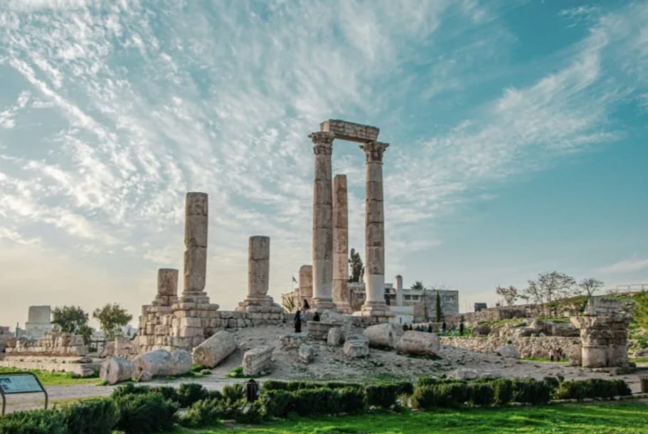 مدن الديكابوليس
