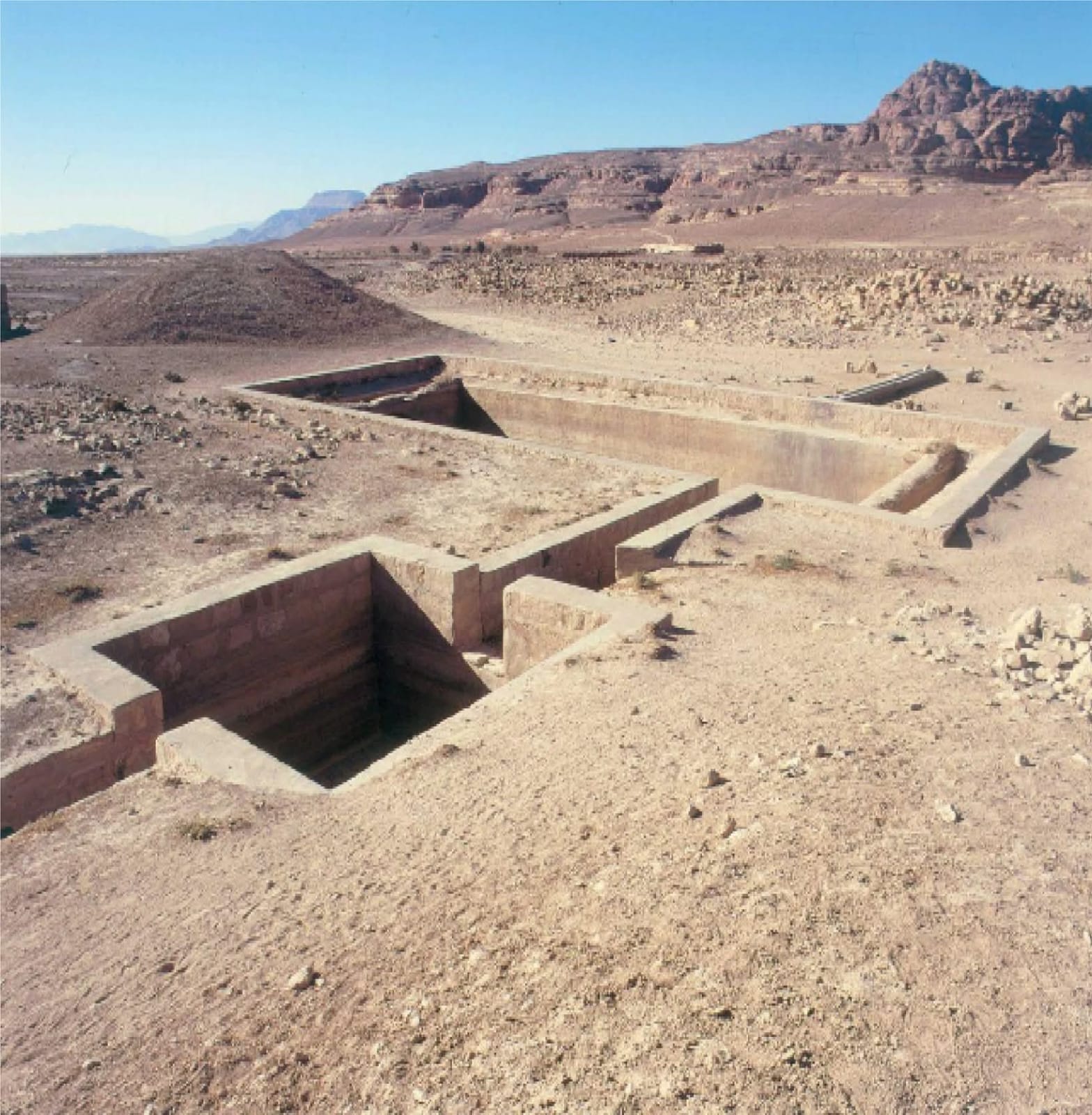شبكة المياه الحديثة